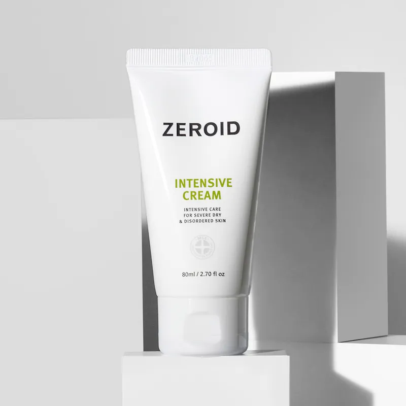 ZEROID Intensive Cream 80 ml white tube standing on white blocks